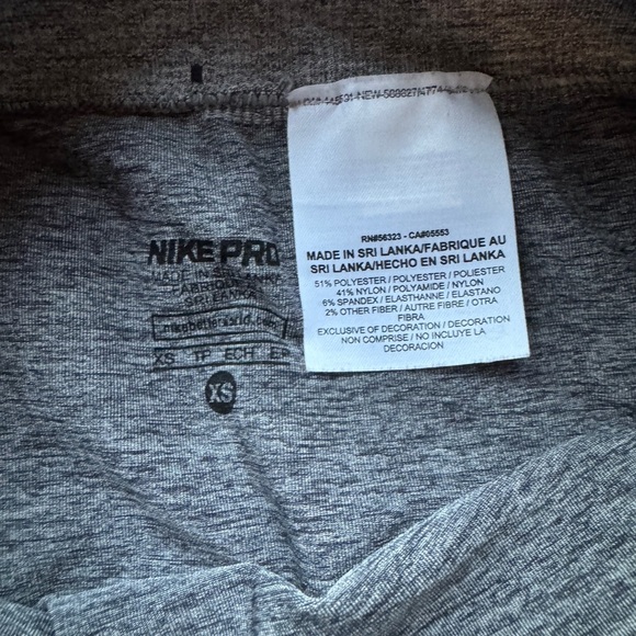 Nike gray Nike Pro Leggings Size XS - Picture 3 of 4